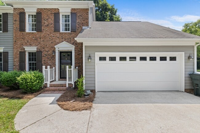 Building Photo - 6649 Speight Cir