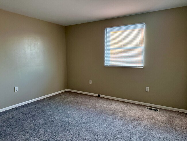 Foto del edificio - 241 Euclid Ave