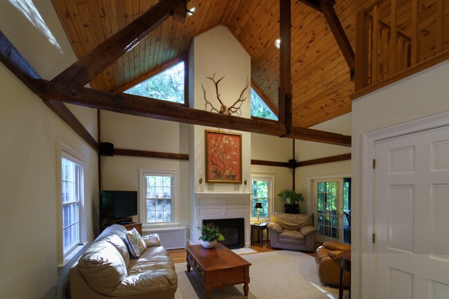 Building Photo - 45 Taconic Ave