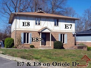 Building Photo - 404 Oriole Dr