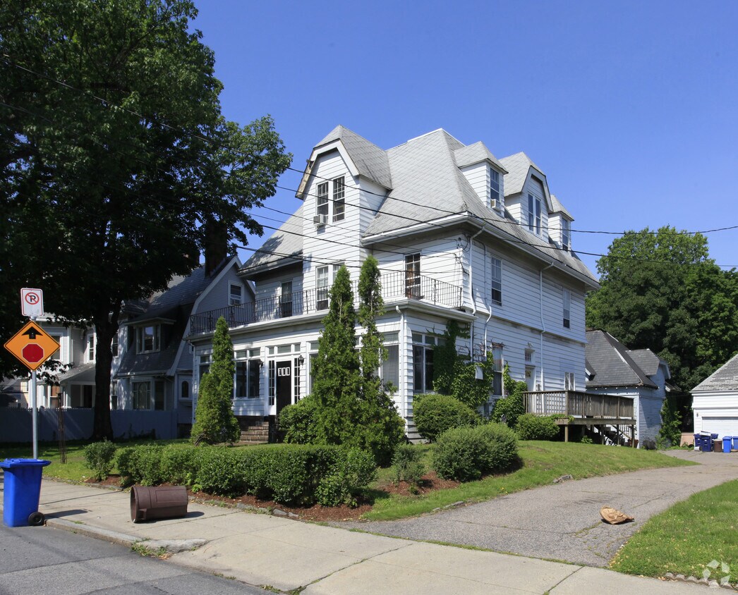 24 Murdock St, Brighton, MA 02135 Apartments in Brighton, MA