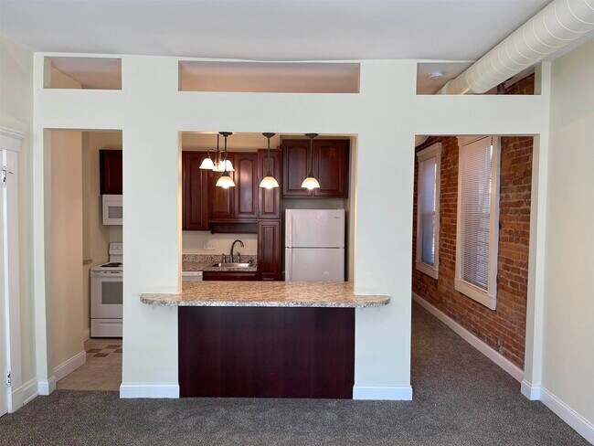 Building Photo - 307 Fairfield Ave