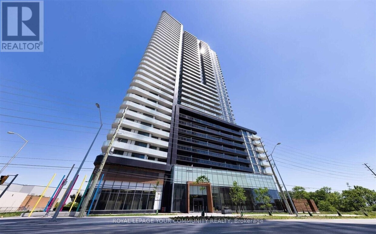 Photo principale - 7895-7895 Jane St