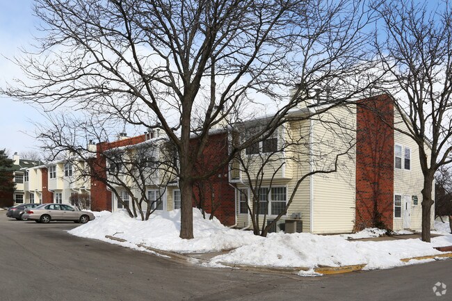 Building Photo - Wyndham Court