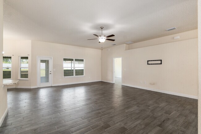 Foto del edificio - 10910 SW 41st Ave
