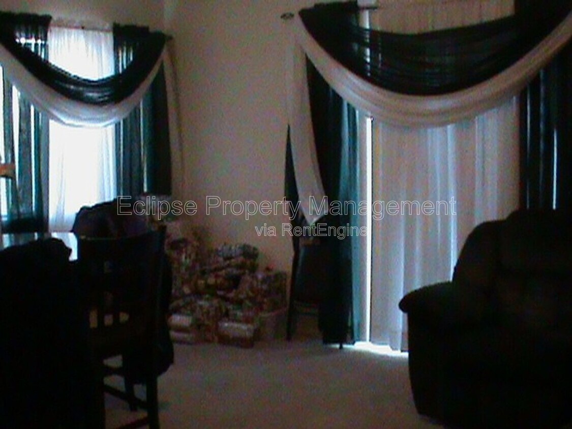Foto del edificio - 2828 S Forest Ln