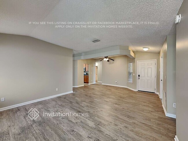 Foto del edificio - 12370 Carriann Cove Trail S