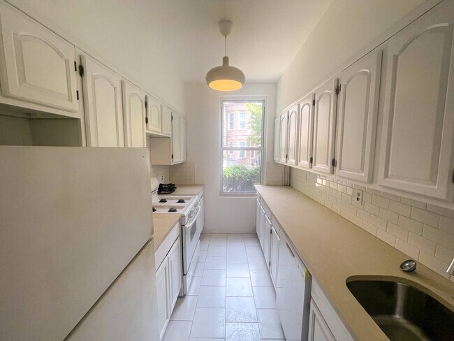 Foto del edificio - 72-45 60th Ln