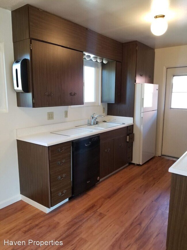 Building Photo - 3 br, 1 bath House - 1774 Pereira Dr.