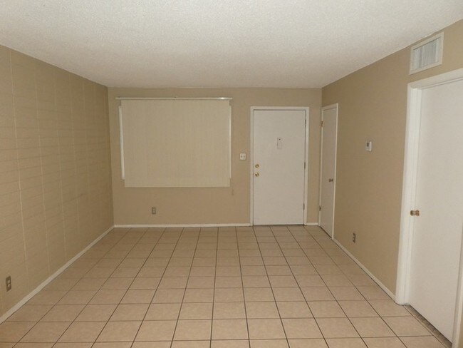 Foto del edificio - 6721 E McDowell Rd