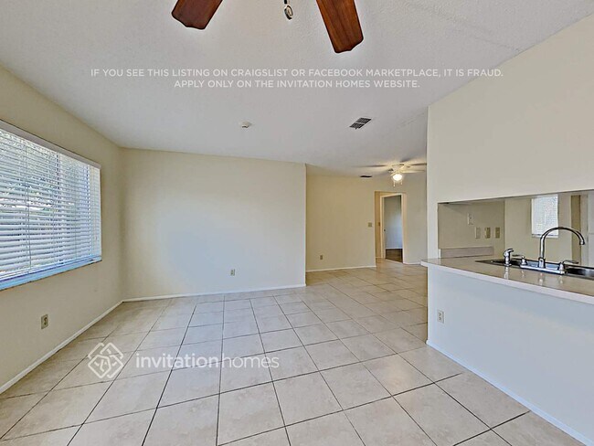 Foto del edificio - 4205 Gray Squirrel Ln