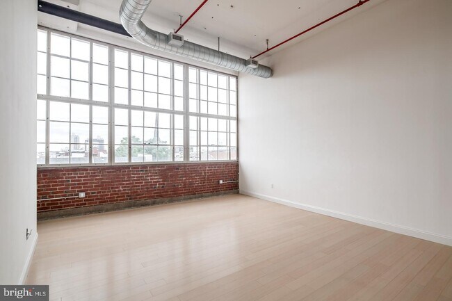 Building Photo - 720 N 5th St