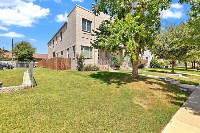 Photo - 228 Wimberly St Townhome