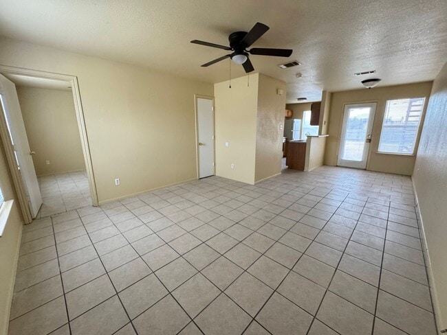 Foto del edificio - 5702 Greengate Dr