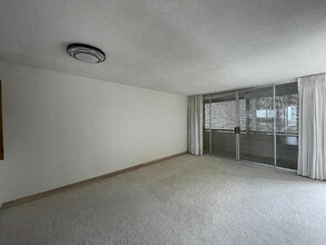 Building Photo - 780 Amana St