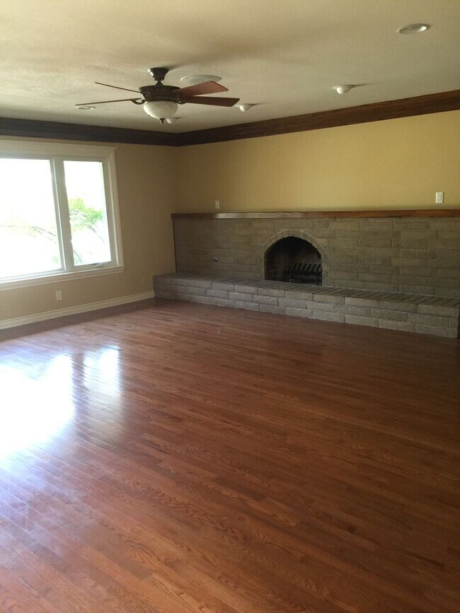 Foto del edificio - 3 bed 2 ba ranchette in country on 7 acres