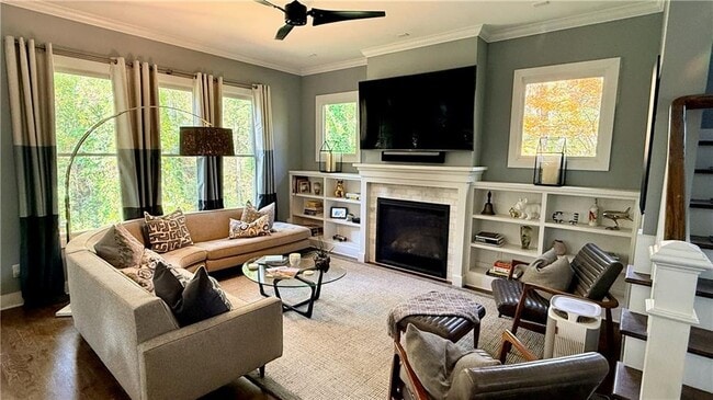 Building Photo - 2231 Cavanaugh Ave SE