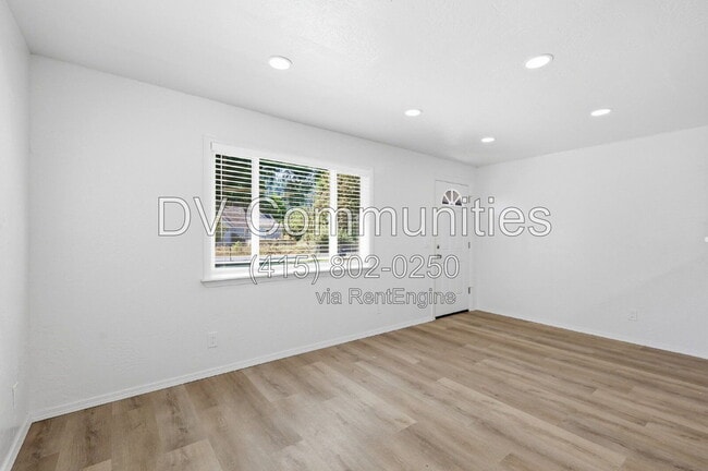 Building Photo - 47793 Harris St