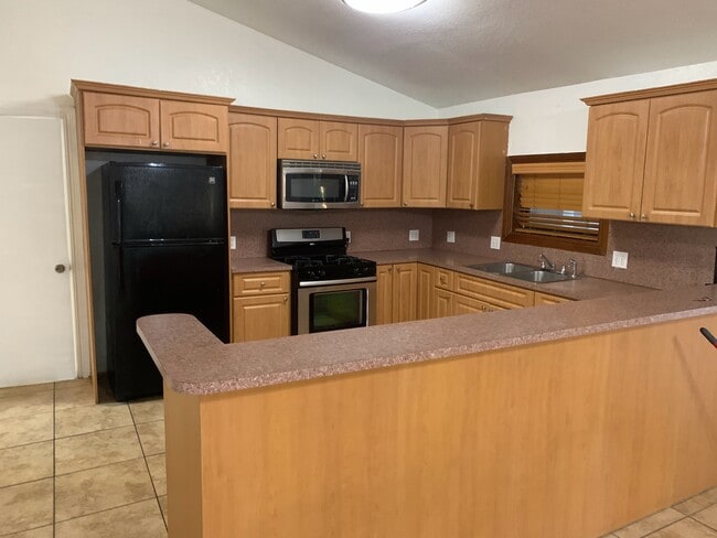 Kitchen - 775 W 75th St House