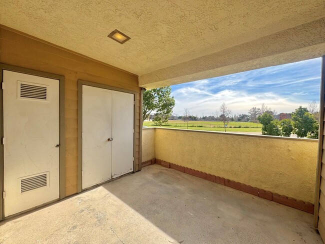 Building Photo - Great 2B/2BA Condo in Mira Mesa!