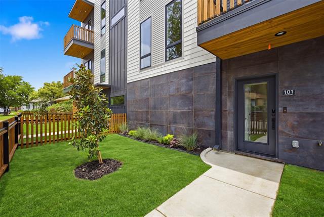 Building Photo - 4605 Belmont Ave