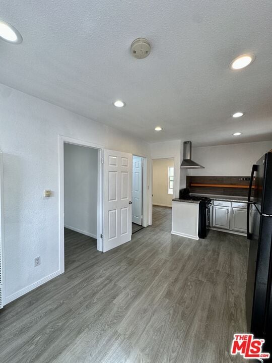 Foto del edificio - 523 1/2 W 56th St