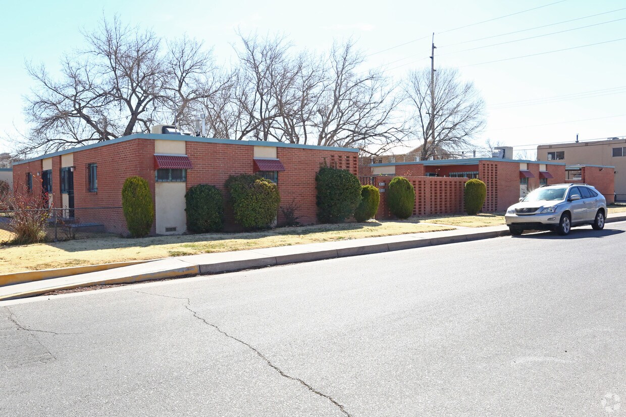 300306 12th St SW, Albuquerque, NM 87102 300306 12th St SW