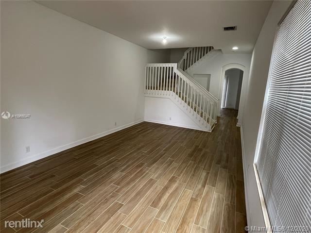 Building Photo - 2 br, 2.5 bath Condo - 2700 N Federal Hwy
