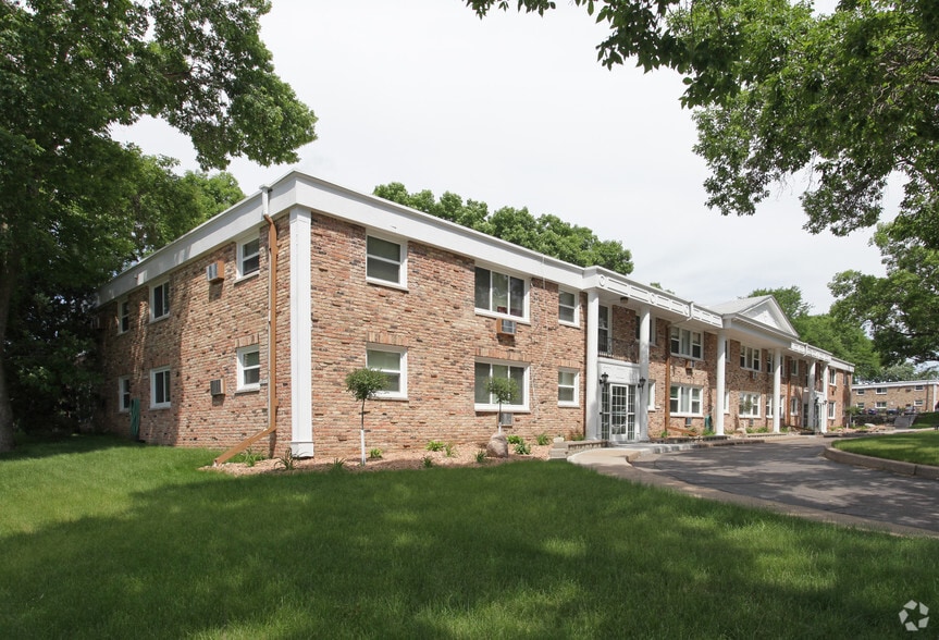 Queen Terrace Apartments Rentals Richfield, MN