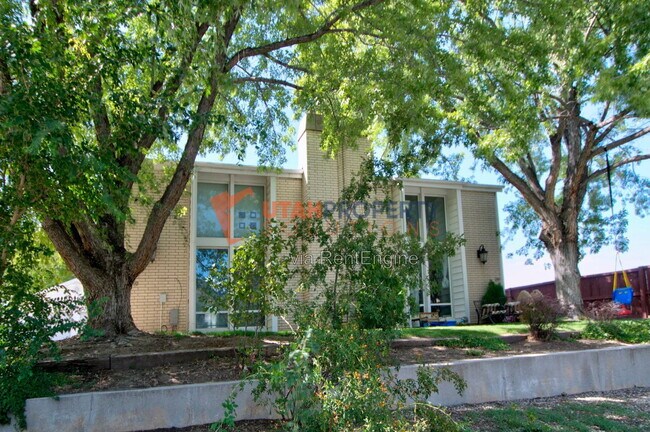 Photo - 7290 South Racquet Club Drive Townhome