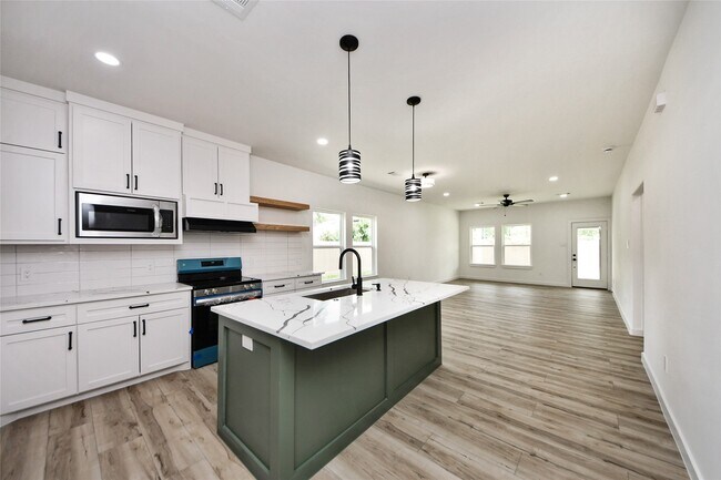 Foto del edificio - 226 Glencairn Ct