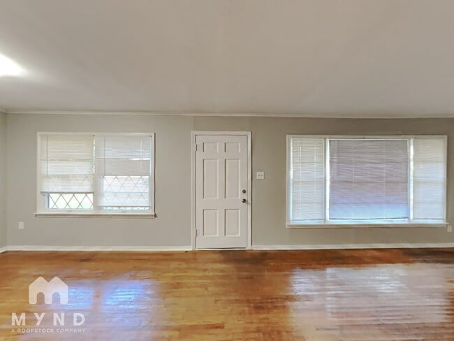 Building Photo - 302 Mc Cartney Blvd
