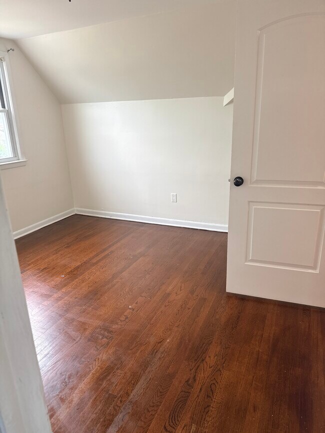 Foto del edificio - 642 E 6th St