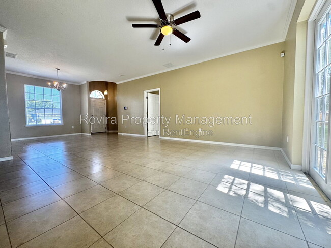 Foto del edificio - 806 Palermo Ct