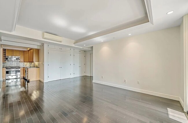 Foto del edificio - 30-11 21st St