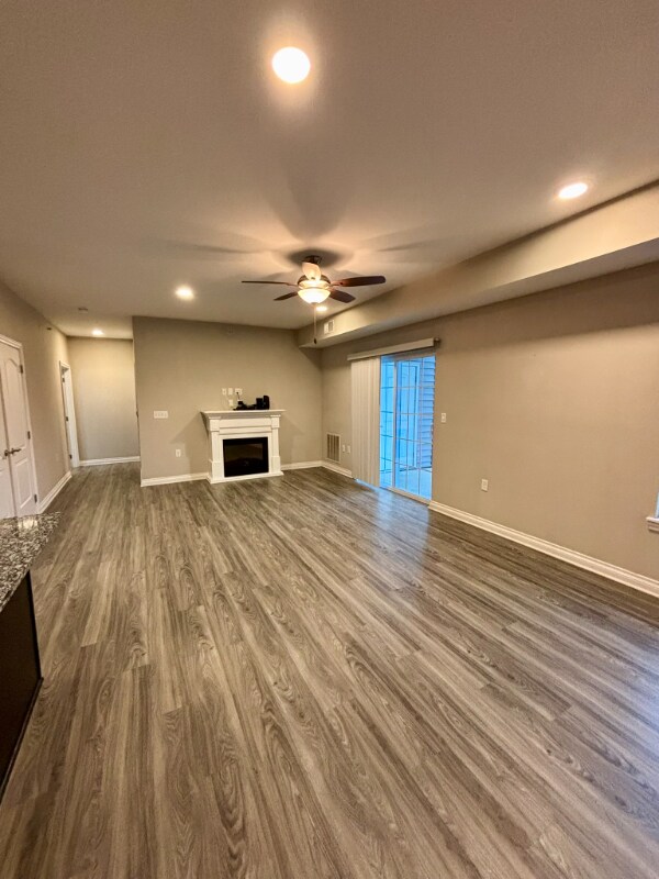 Building Photo - 2493 Sweet Home Rd