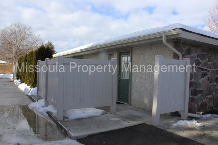 Primary Photo - 1617 Clements Rd
