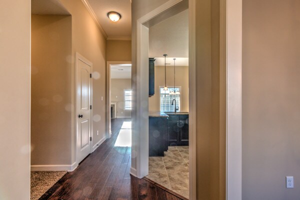 Foto del edificio - 5465 Meadowbriar Trail