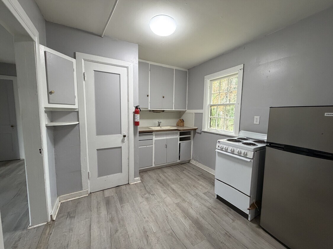 Foto del edificio - 55175 Moss Rd