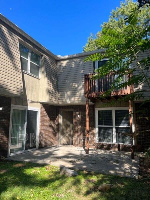 Building Photo - 9120 Woodpark Ln NW