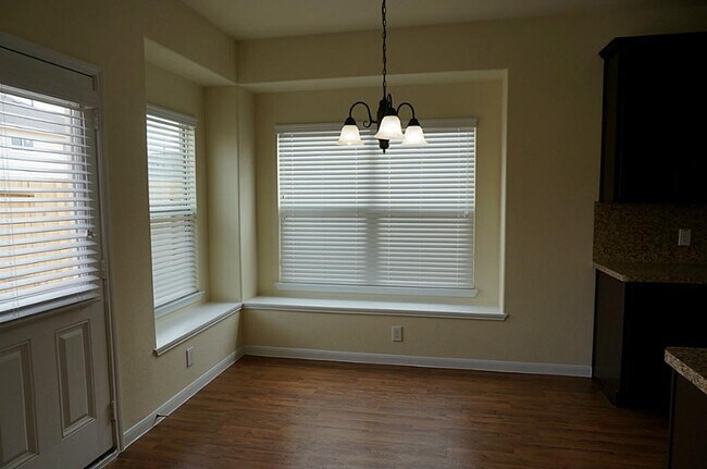 Foto del edificio - 2622 Whitetip Ct