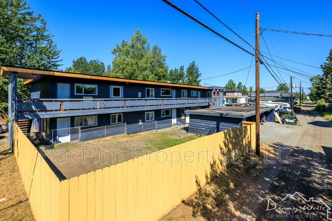 Building Photo - 1807 W 36th Ave