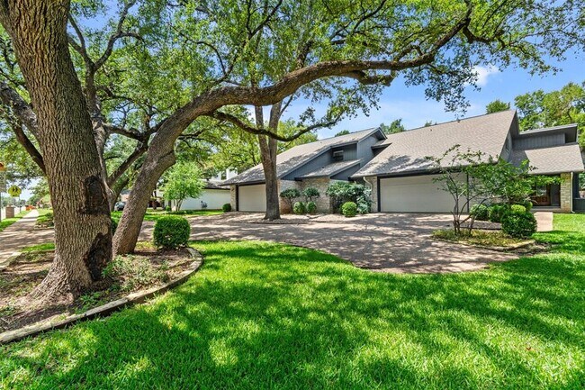 Foto del edificio - 8606 Mesa Dr