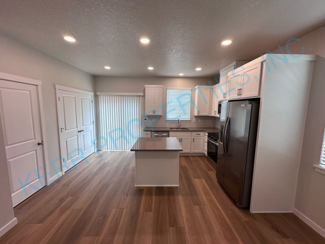Foto del edificio - 8550 SE Lafayette St