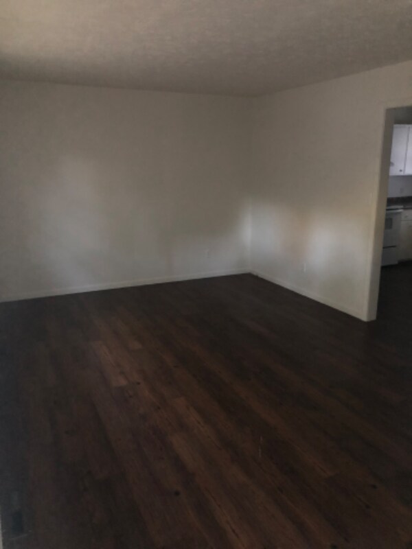 Foto del edificio - 1050 W Calhoun St