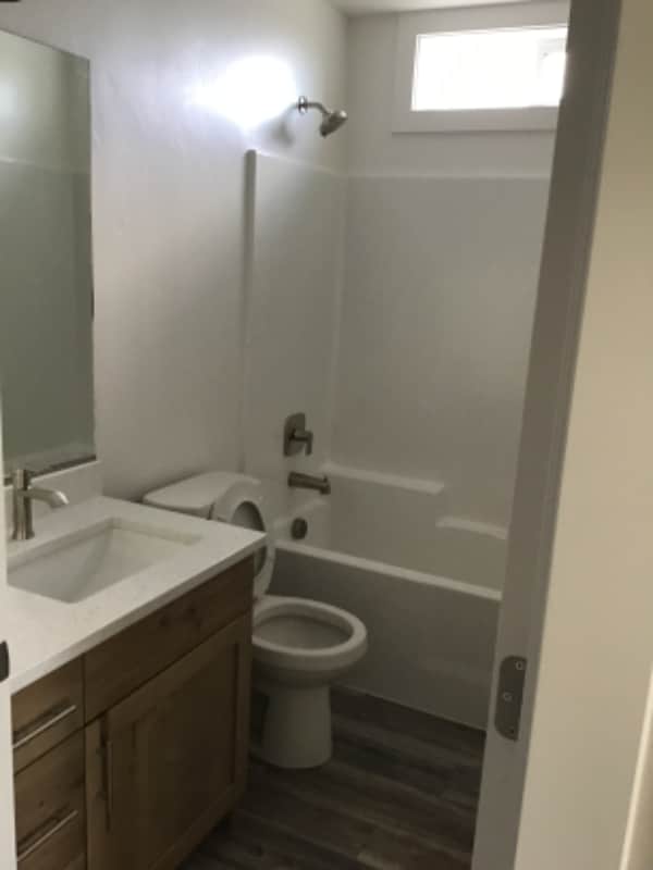 Building Photo - 209 Huntington St