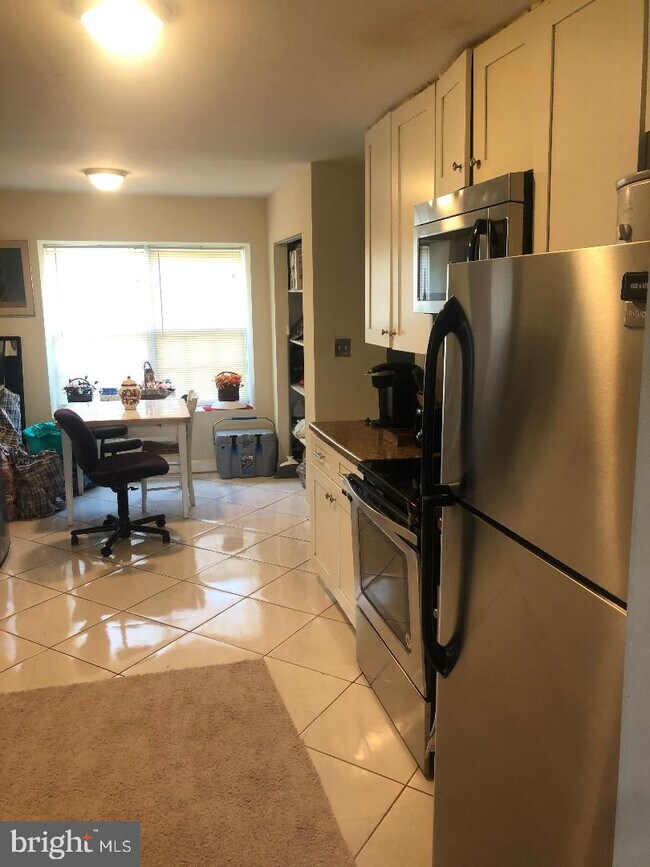 Building Photo - 1812 Windjammer Way