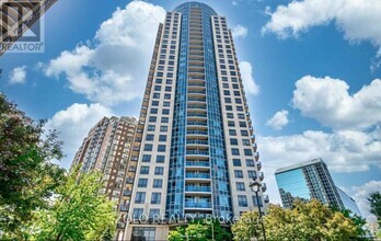 Building Photo - 330-330 Burnhamthorpe Rd W