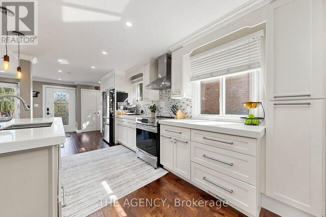Building Photo - 2774 Quill Crescent