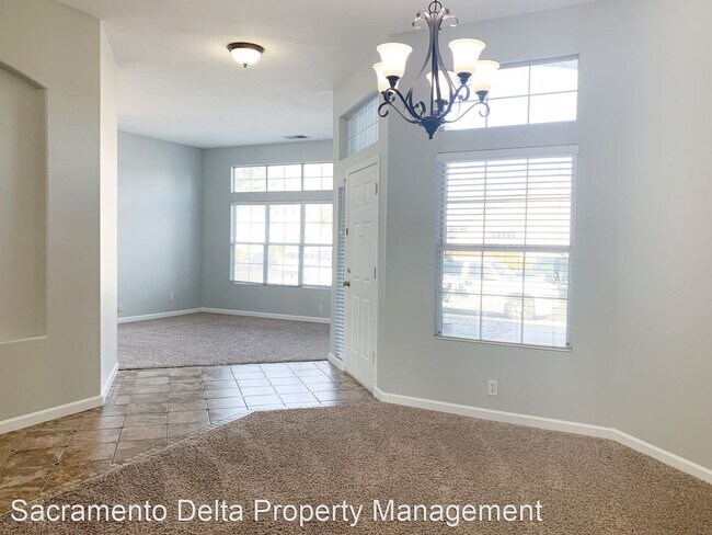 Building Photo - 4 br, 2 bath House - 9560 Snowy Spring Circle